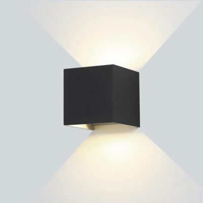 Must ruudukujuline LED seinalamp